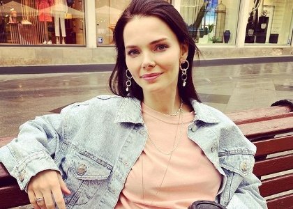 «Безумно красивая»: Лиза Боярская отметилась на прогулке в Питере