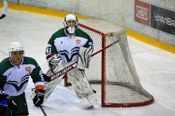 “Лесоруб-НТ” в первом матче сезона уступил чемпиону Студенческой хоккейной лиги