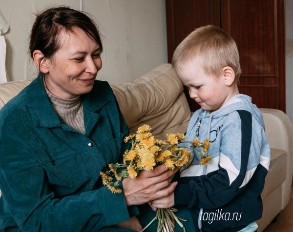 Как Юлия Мальцева из Нижнего Тагила воспитывает 11 детей?