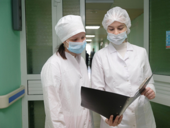 Ежегодно более сотни студентов-медиков приходят знакомиться с профессией в Свердловской онкоцентр