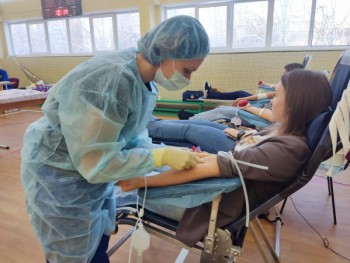 Первый день донора прошёл в Свердловском областном медколледже при поддержке Красного Креста